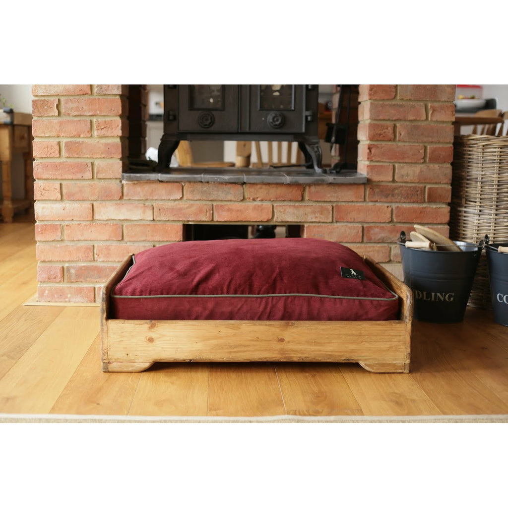 Hunt & Wilson Luxury Dog Bed Corduroy in Wine - PurrfectlyYappy