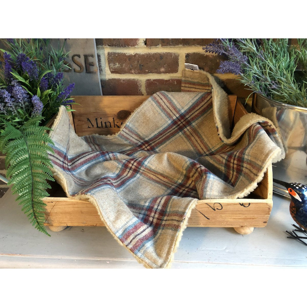 Minkeys Tweed Luxury Pet Blanket in Fergus