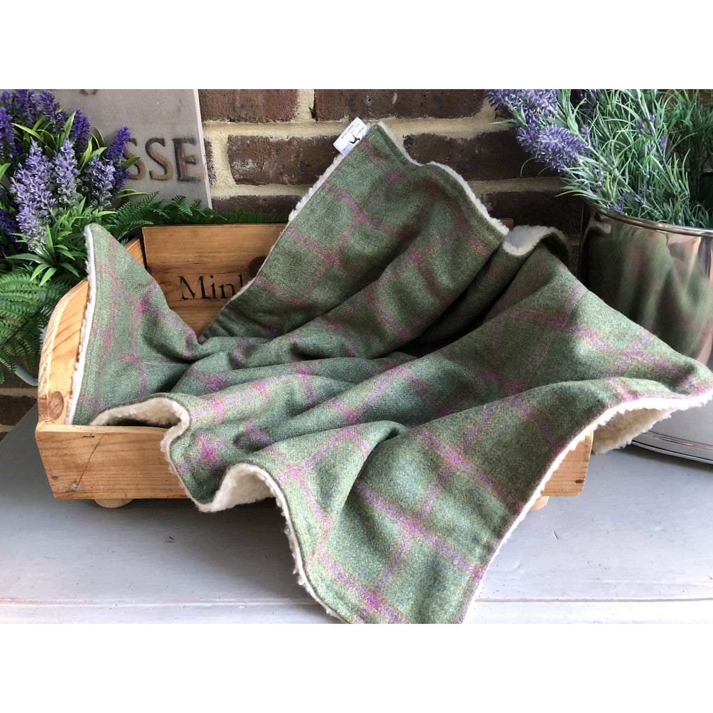 Minkeys Tweed Luxury Pet Blanket in Raspberry Green - Minkeys Tweed - PurrfectlyYappy 