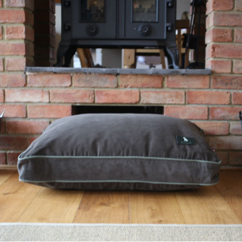 Hunt & Wilson Luxury Dog Bed Corduroy in Olive - PurrfectlyYappy
